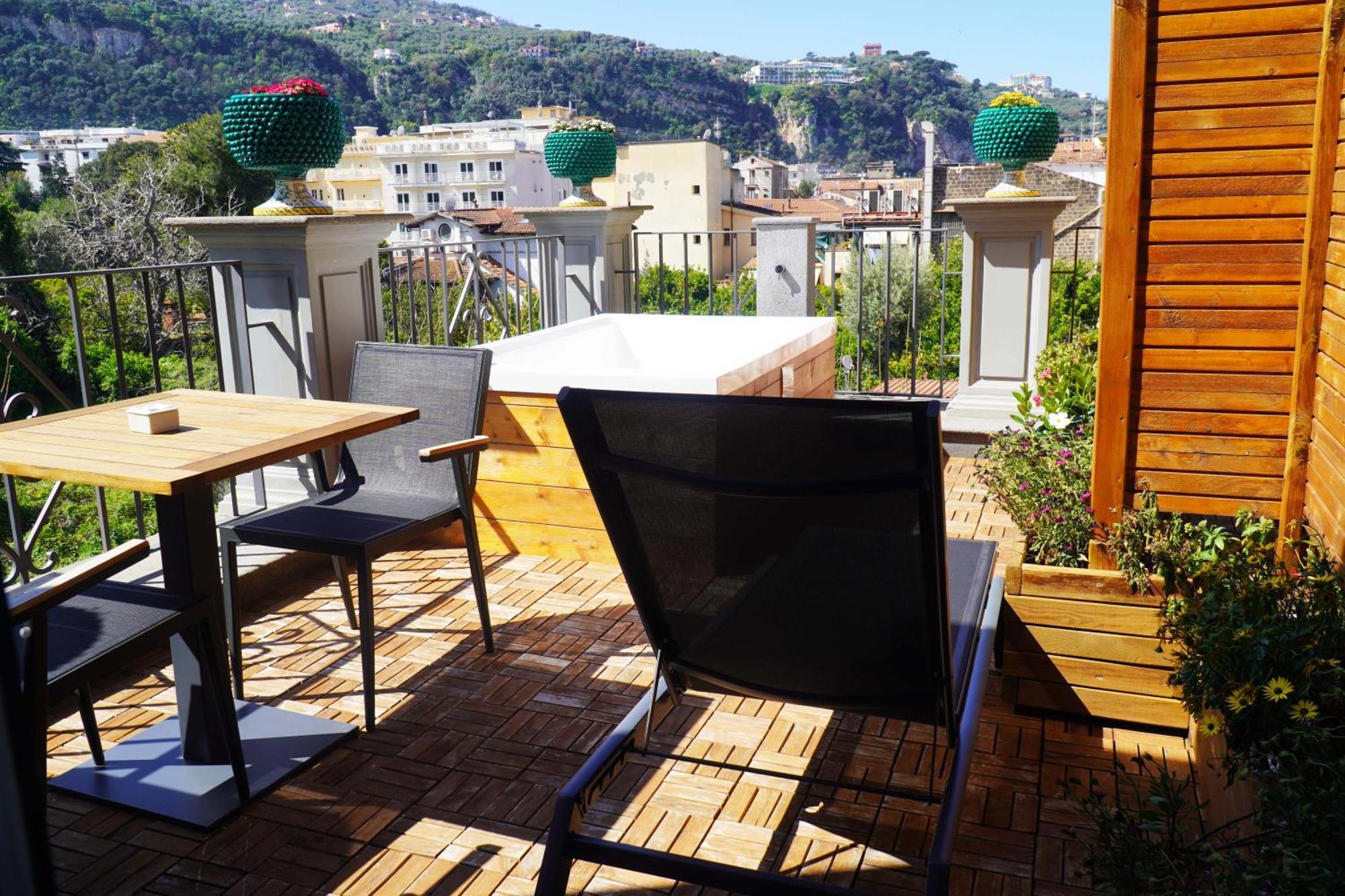 Palazzo Martinelli Hotel Sorrento Exterior photo